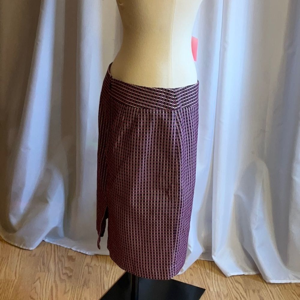 ANN TAYLOR size 8 pencil style skirt in purple, black, cream colors - Picture 5 of 9